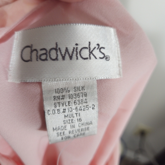 Chadwick's Vintage 100% Silk Women's Pink Heart Pattern Sequined Top Size 16 - Picture 2 of 7